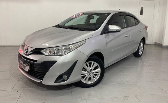 TOYOTA YARIS 1.5 16V FLEX SEDAN XL MULTIDRIVE TOYOTA YARIS 1.5 16V FLEX SEDAN XL MULTIDRIVE